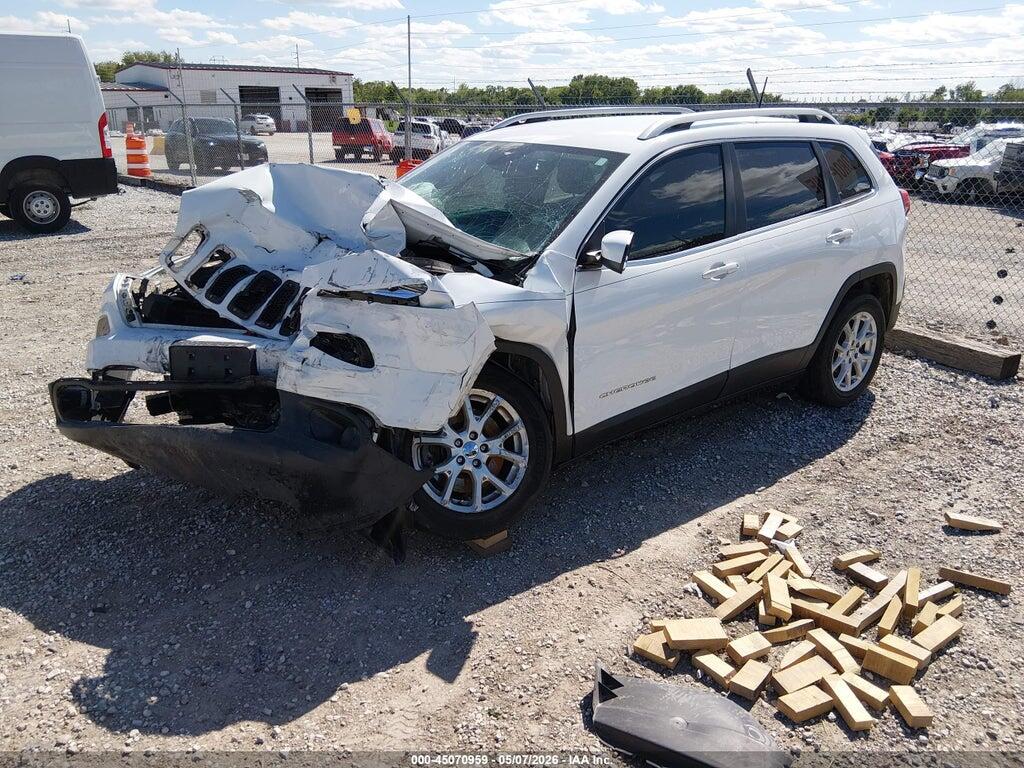 1C4PJLCB5HW549356 2017 JEEP CHEROKEE photo no. 2