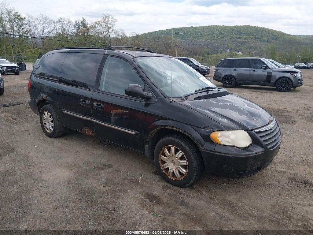 2C4GP54L15R501844 2005 CHRYSLER TOWN & COUNTRY photo no. 1