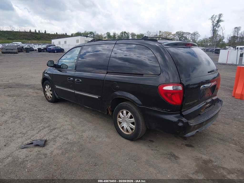 2C4GP54L15R501844 2005 CHRYSLER TOWN & COUNTRY photo no. 3