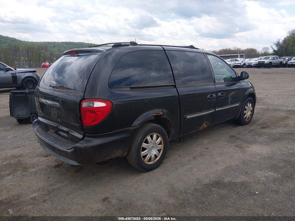 2C4GP54L15R501844 2005 CHRYSLER TOWN & COUNTRY photo no. 4