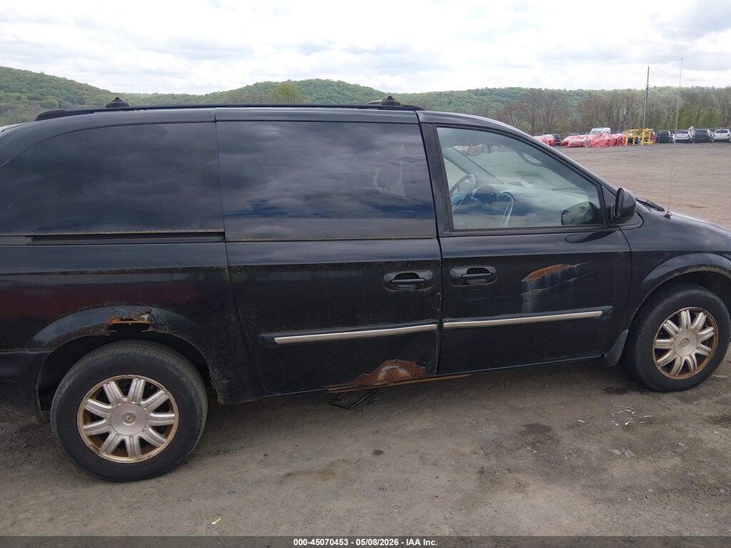 2C4GP54L15R501844 2005 CHRYSLER TOWN & COUNTRY photo no. 6