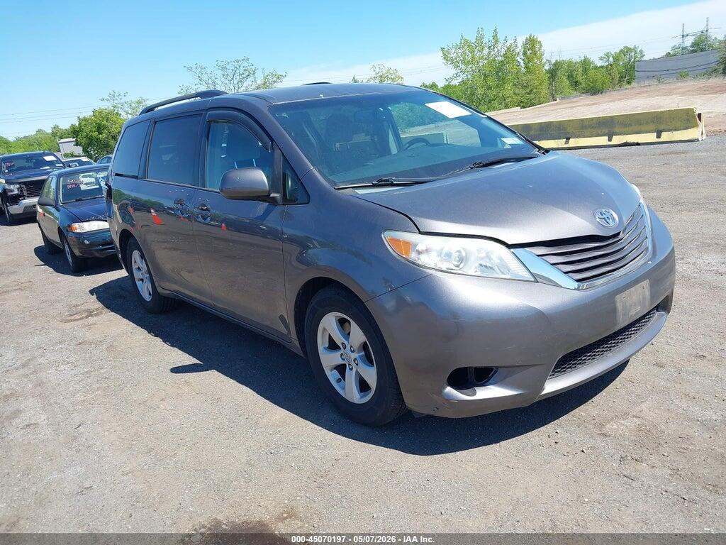 5TDKK3DC5FS684994 2015 TOYOTA SIENNA photo no. 1