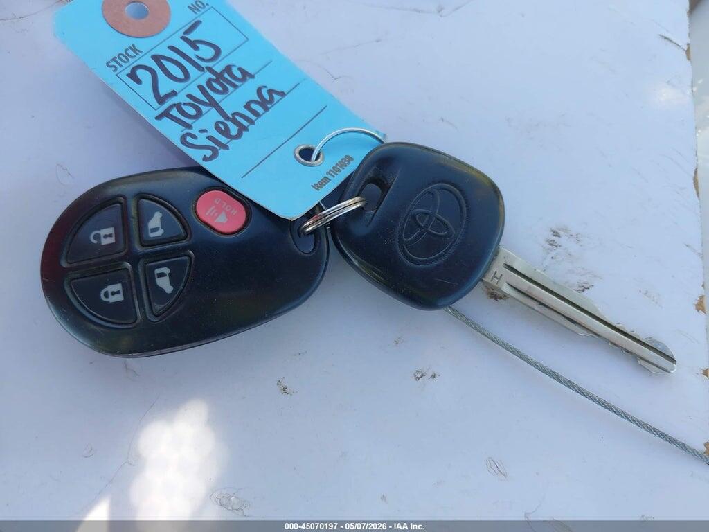 5TDKK3DC5FS684994 2015 TOYOTA SIENNA photo no. 11