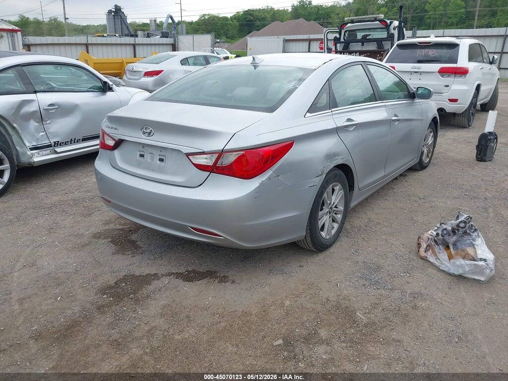 5NPEB4AC2DH741422 2013 HYUNDAI SONATA photo no. 4