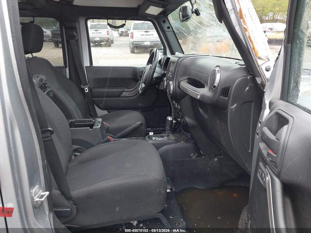 1C4BJWDG3GL127740 2016 JEEP WRANGLER UNLIMITED photo no. 5