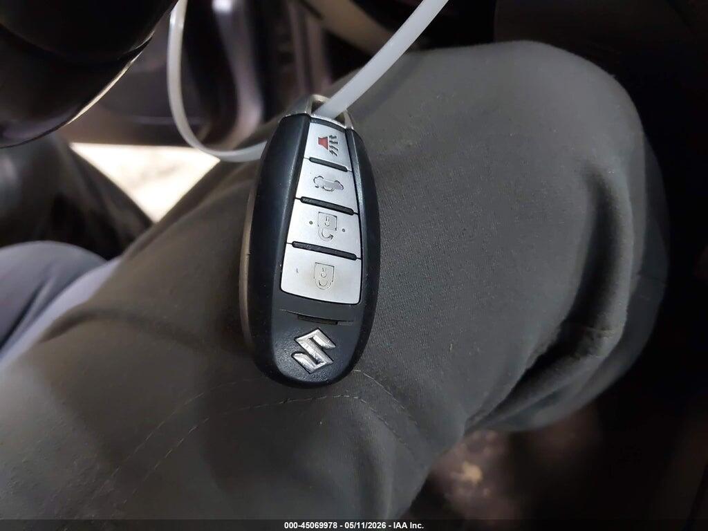 JS2RF9A31A6100437 2010 SUZUKI KIZASHI photo no. 11