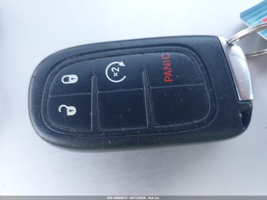 1C4PJMDS5HD217269 2017 JEEP CHEROKEE photo no. 11