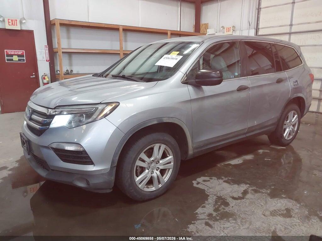 5FNYF5H11HB040905 2017 HONDA PILOT photo no. 2