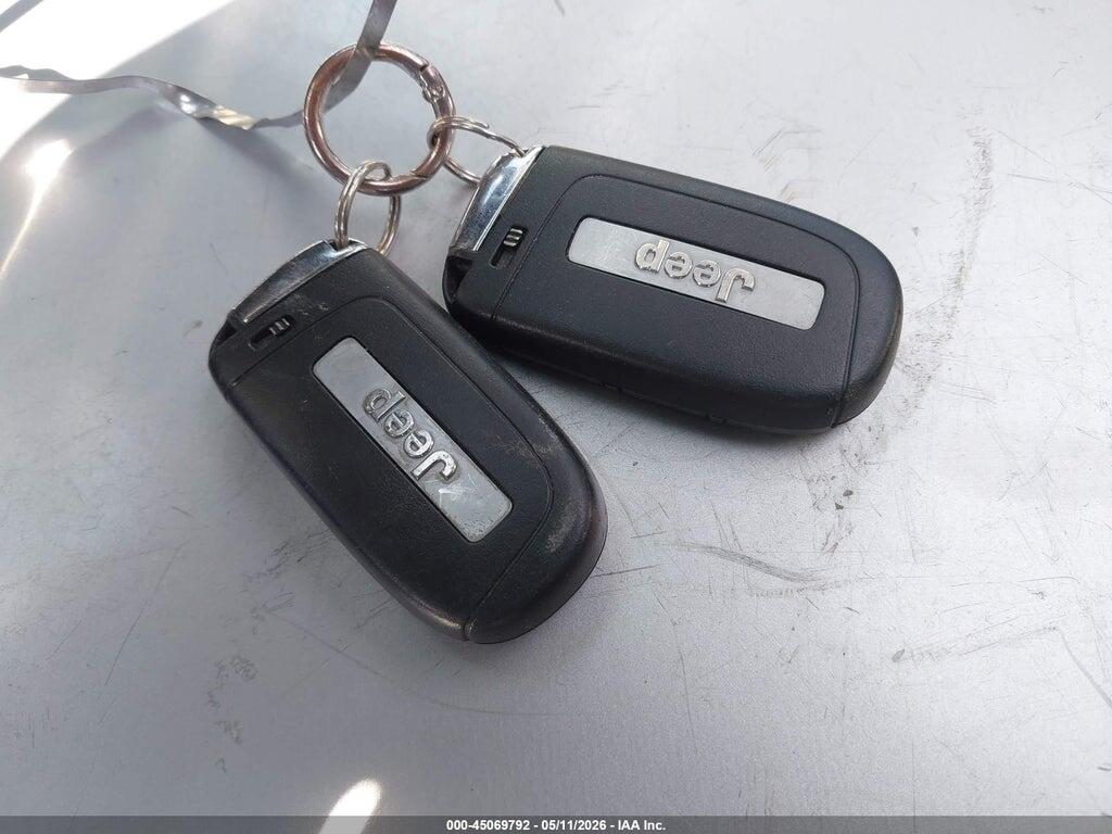 3C4NJDBB3JT435642 2018 JEEP COMPASS photo no. 11