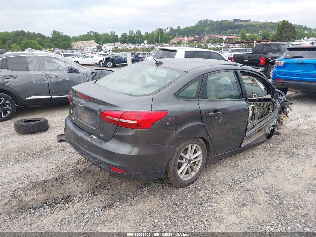 1FADP3F22HL227777 2017 FORD FOCUS photo no. 4