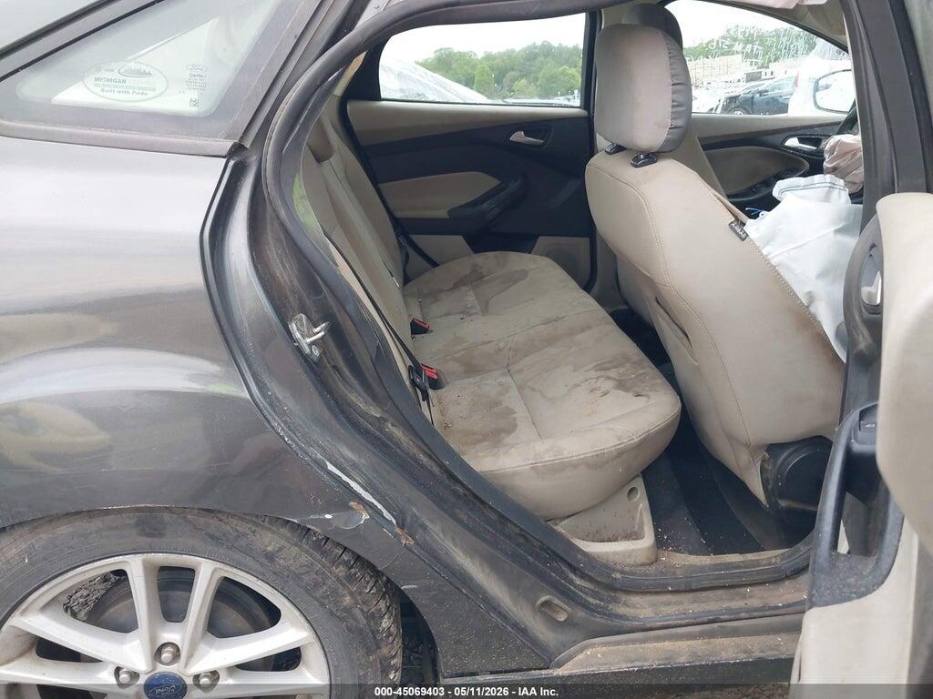 1FADP3F22HL227777 2017 FORD FOCUS photo no. 8