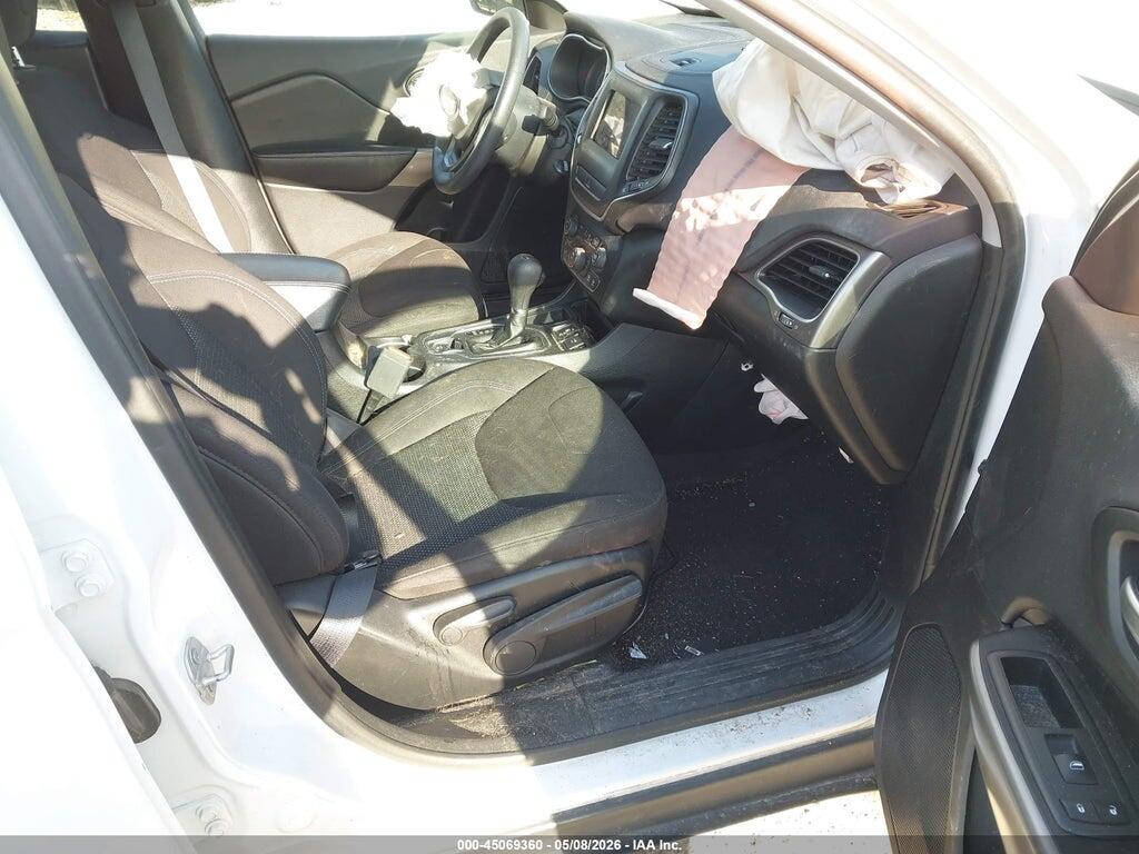 1C4PJLCB8KD110297 2019 JEEP CHEROKEE photo no. 5