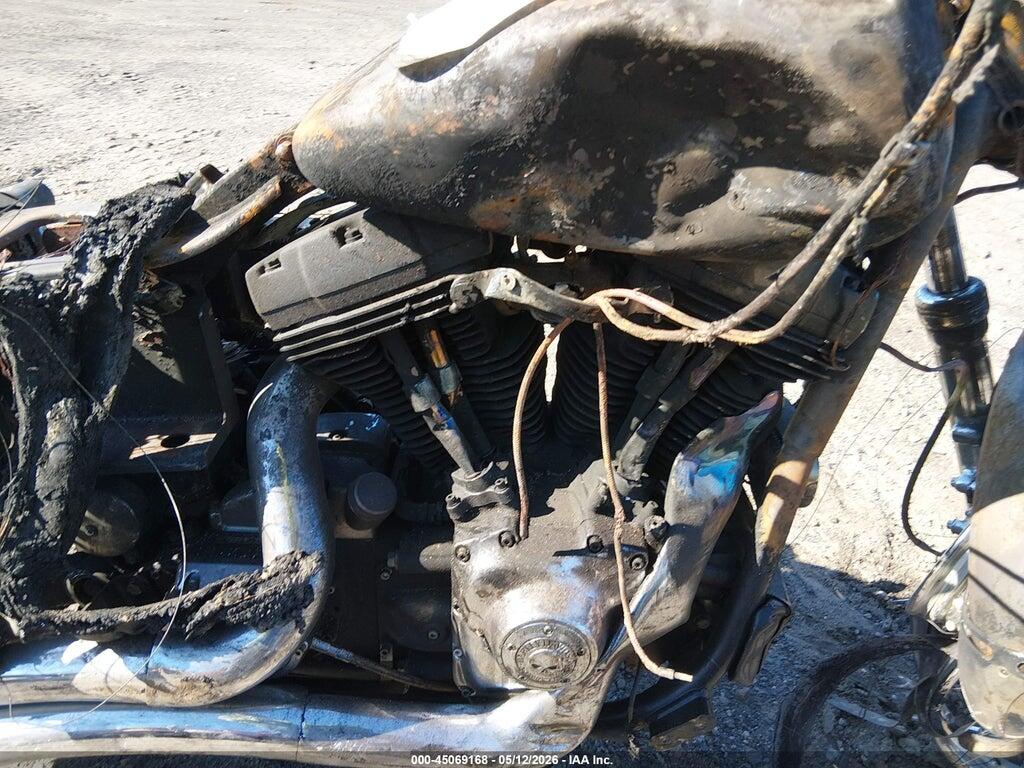 1HD1GEV413K332514 2003 HARLEY-DAVIDSON FXDWG photo no. 8
