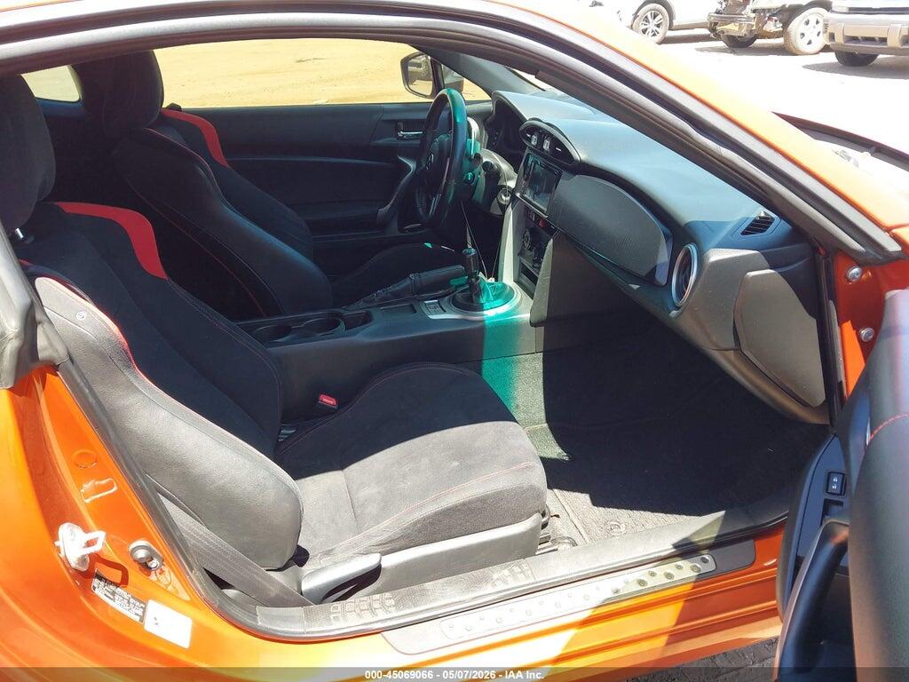 JF1ZNAA18D2702864 2013 SCION FR-S photo no. 5