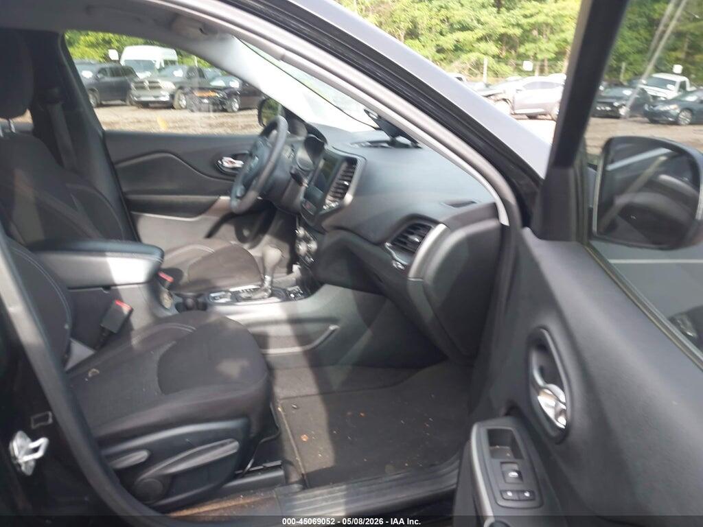1C4PJLCB0KD420184 2019 JEEP CHEROKEE photo no. 5