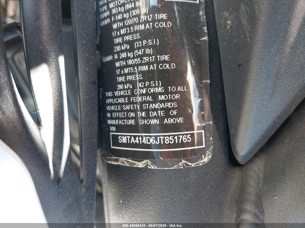 SMTA414D6JT851765 2018 TRIUMPH MOTORCYCLE STREET TRIPLE photo no. 10