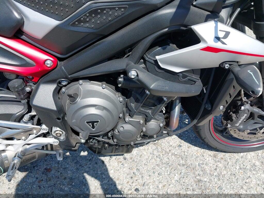 SMTA414D6JT851765 2018 TRIUMPH MOTORCYCLE STREET TRIPLE photo no. 8
