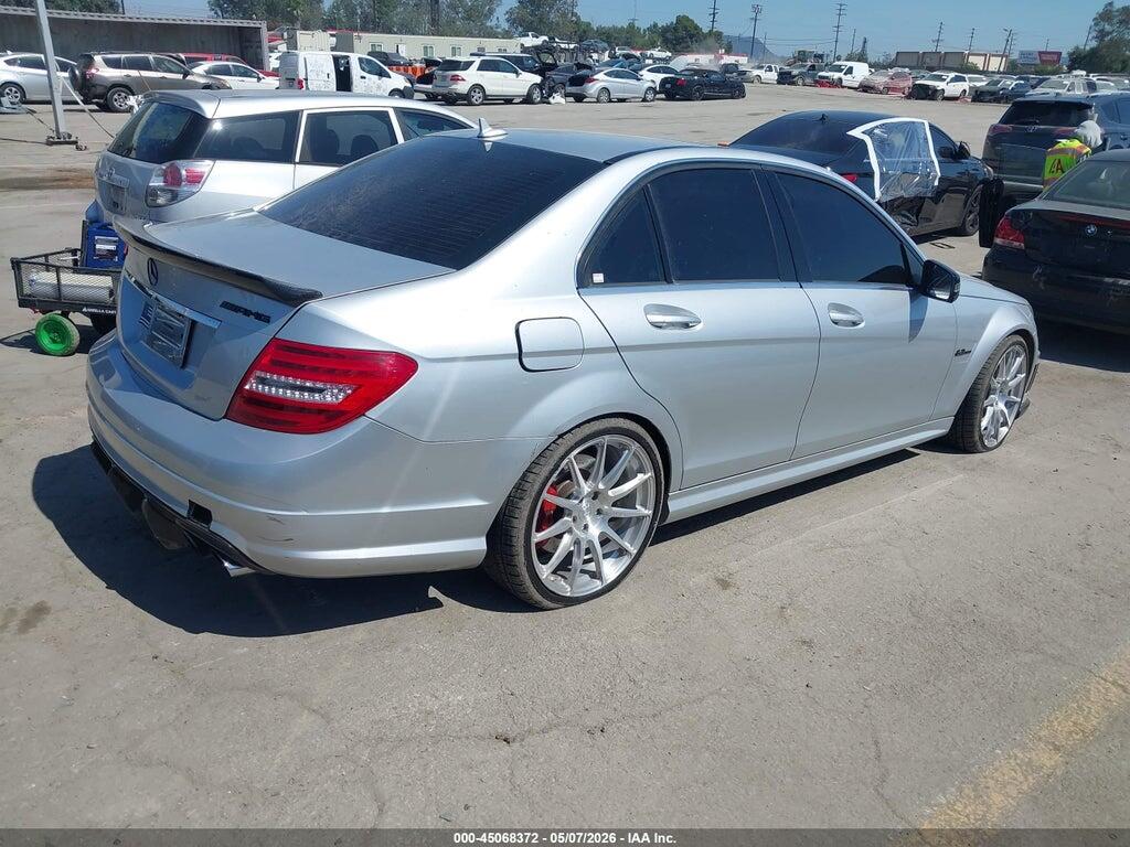 WDDGF77X09F304616 2009 MERCEDES-BENZ C 63 AMG photo no. 4