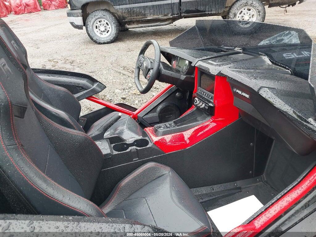 57XAARHB7L8138899 2020 POLARIS SLINGSHOT photo no. 5