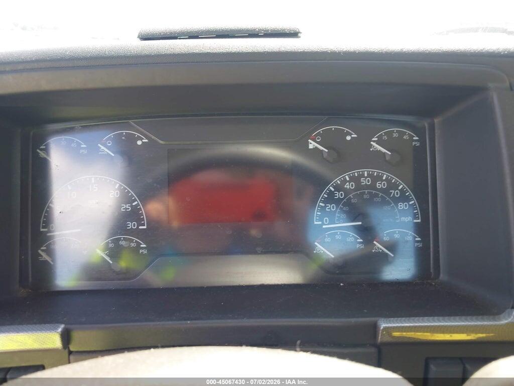 4V4WC9EH0NN602612 2022 VOLVO VNR photo no. 5