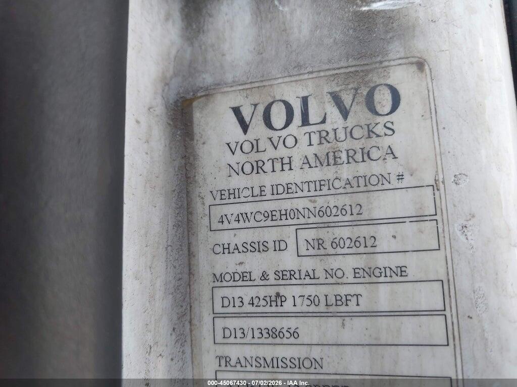 4V4WC9EH0NN602612 2022 VOLVO VNR photo no. 8