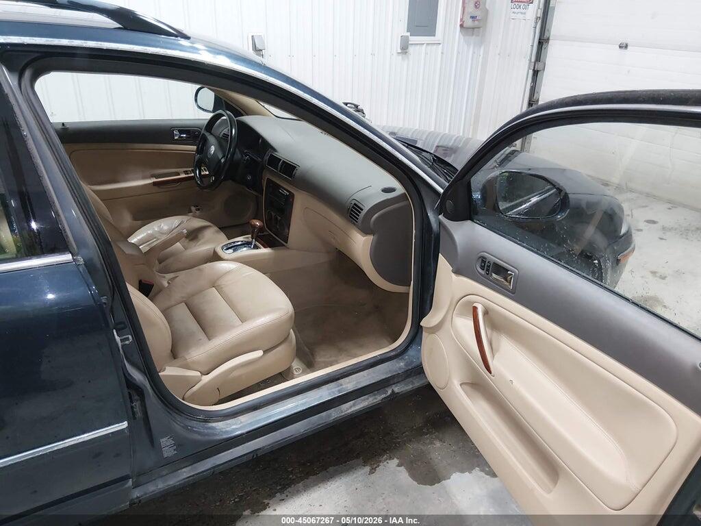 WVWDD63B65E008572 2005 VOLKSWAGEN PASSAT photo no. 5