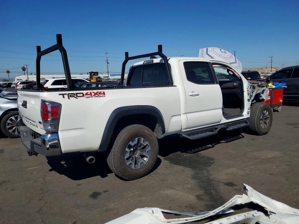 2023 TOYOTA TACOMA TRD OFF-ROAD — Фото 3 из 13