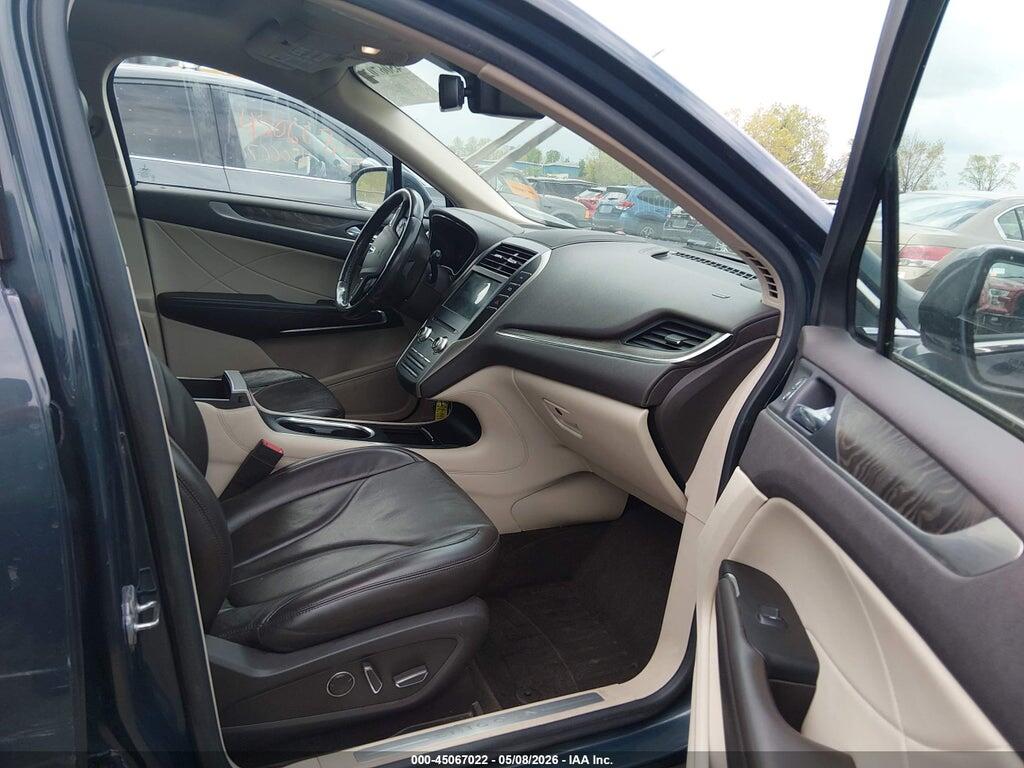 5LMCJ3C93KUL26224 2019 LINCOLN MKC photo no. 5