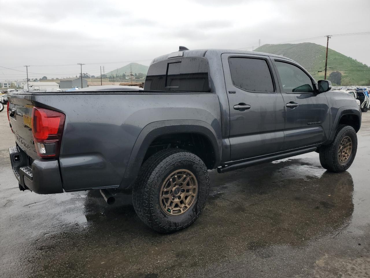 2023 TOYOTA TACOMA DOUBLE CAB — Фото 3 из 12