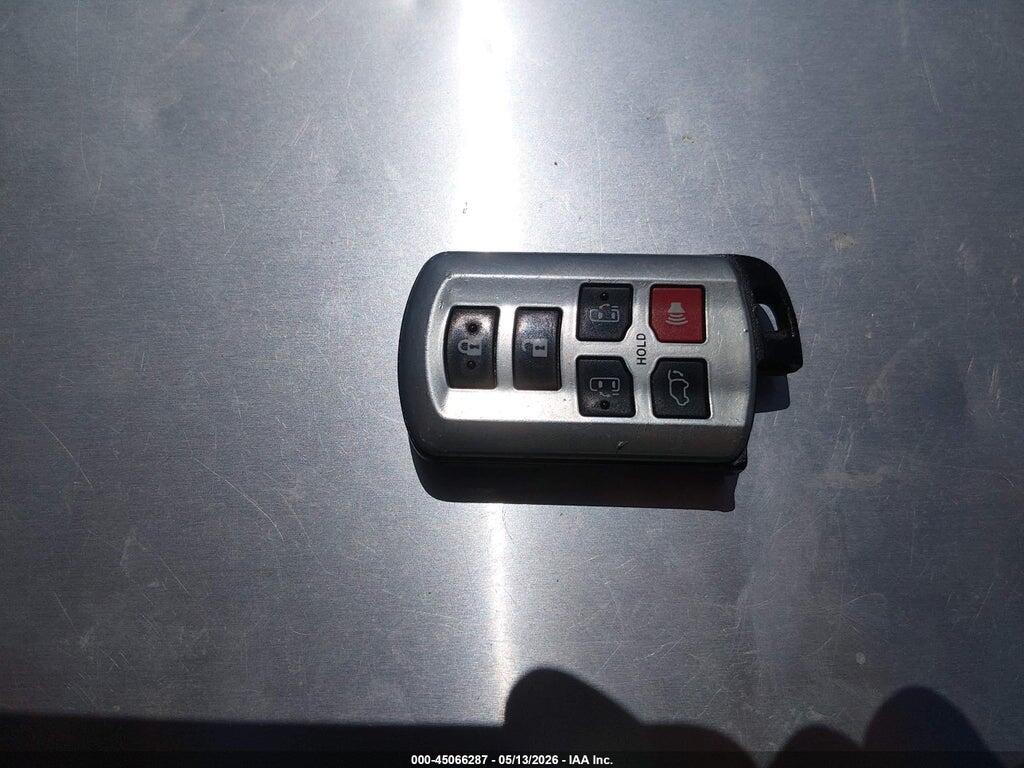 5TDYK3DC3FS558398 2015 TOYOTA SIENNA photo no. 11