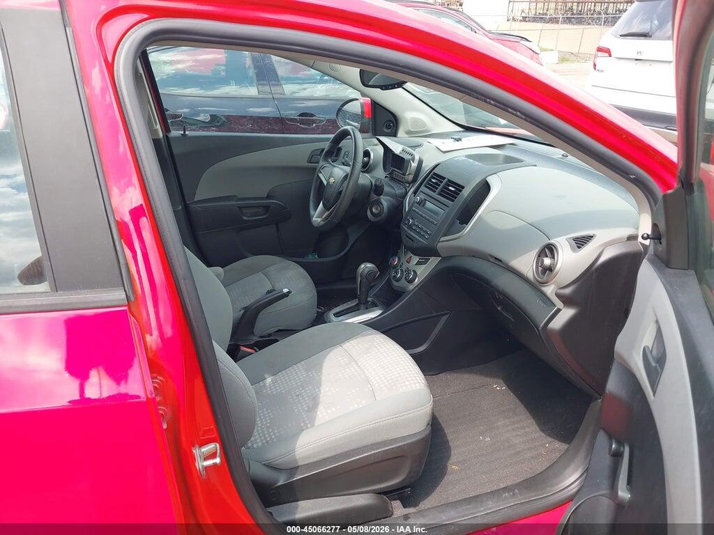 1G1JA6SH1F4101811 2015 CHEVROLET SONIC photo no. 5