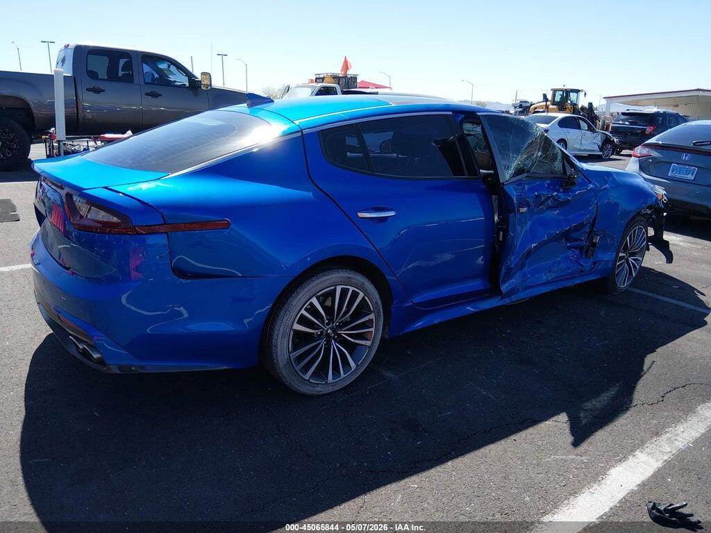KNAE25LA3J6014021 2018 KIA STINGER photo no. 4