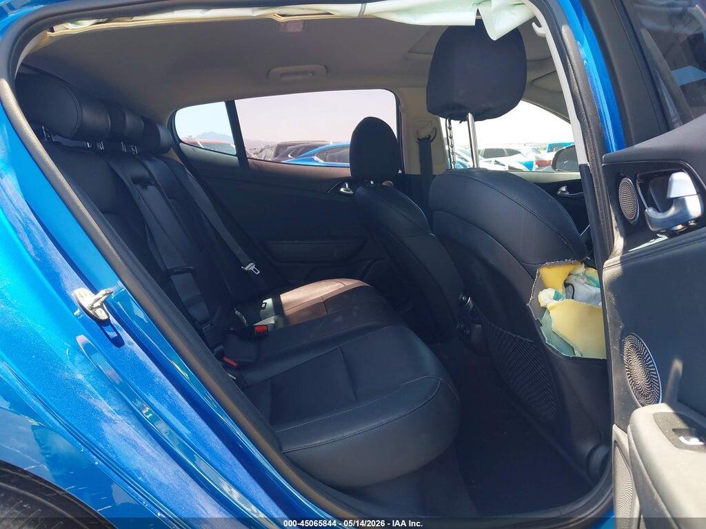 KNAE25LA3J6014021 2018 KIA STINGER photo no. 8