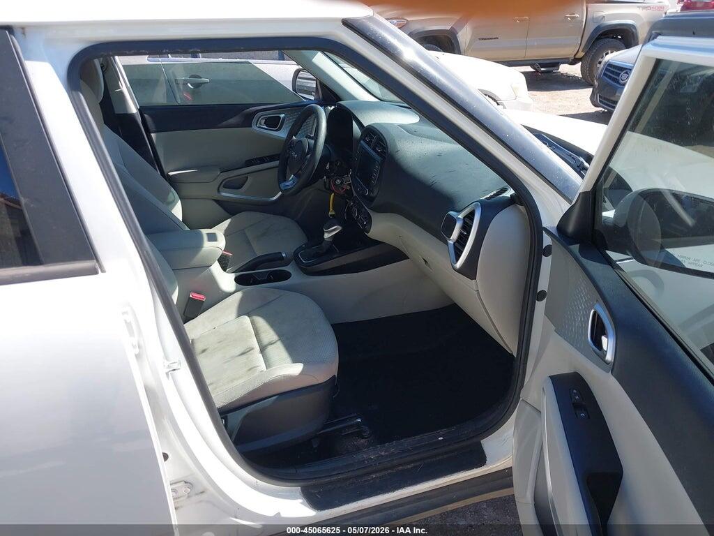 KNDJ23AU3N7153908 2022 KIA SOUL photo no. 5