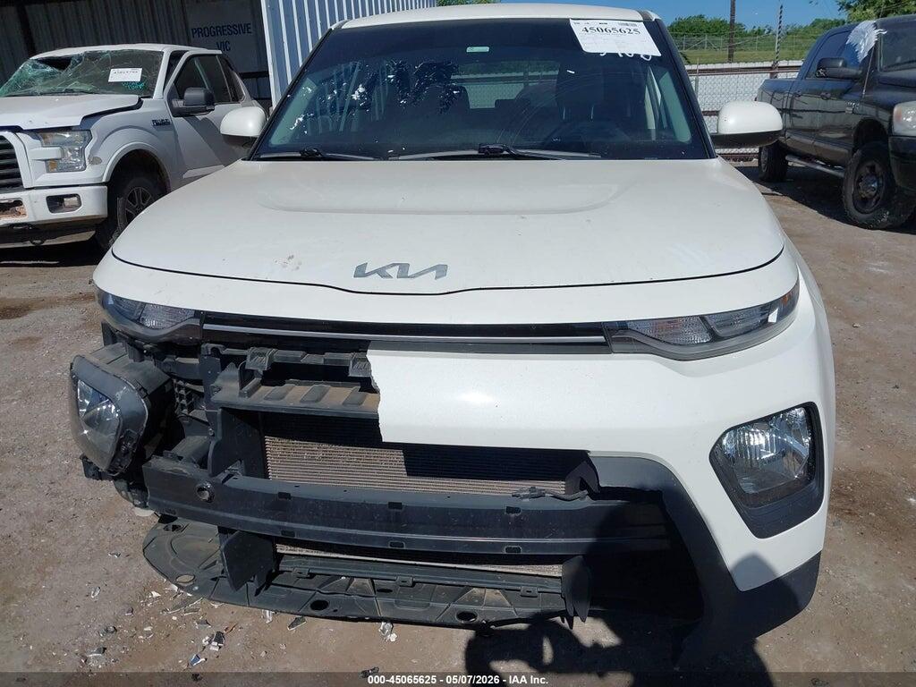 KNDJ23AU3N7153908 2022 KIA SOUL photo no. 6