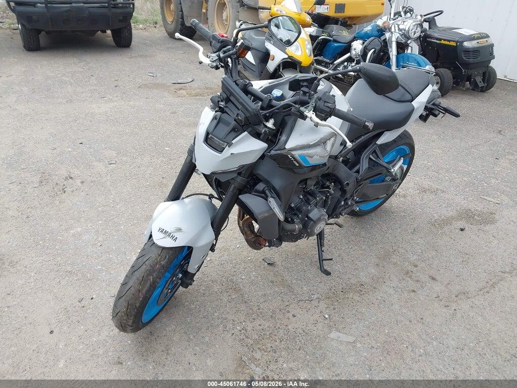 JYARN94E0SA003198 2025 YAMAHA MT09 photo no. 2