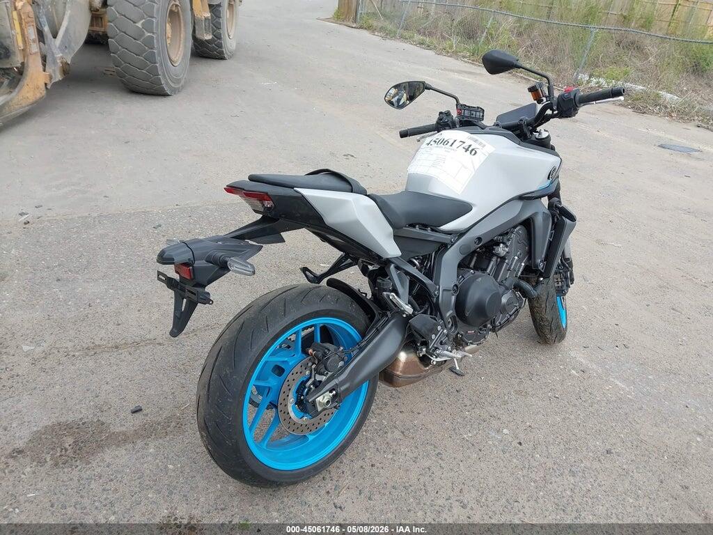 JYARN94E0SA003198 2025 YAMAHA MT09 photo no. 4