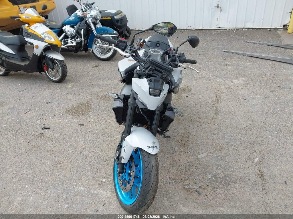 JYARN94E0SA003198 2025 YAMAHA MT09 photo no. 5
