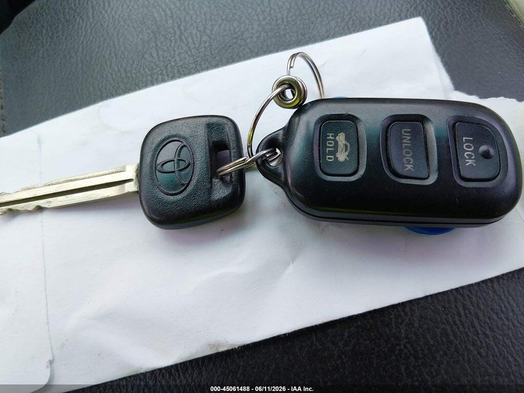4T1BF1FK4HU657020 2017 TOYOTA CAMRY photo no. 11
