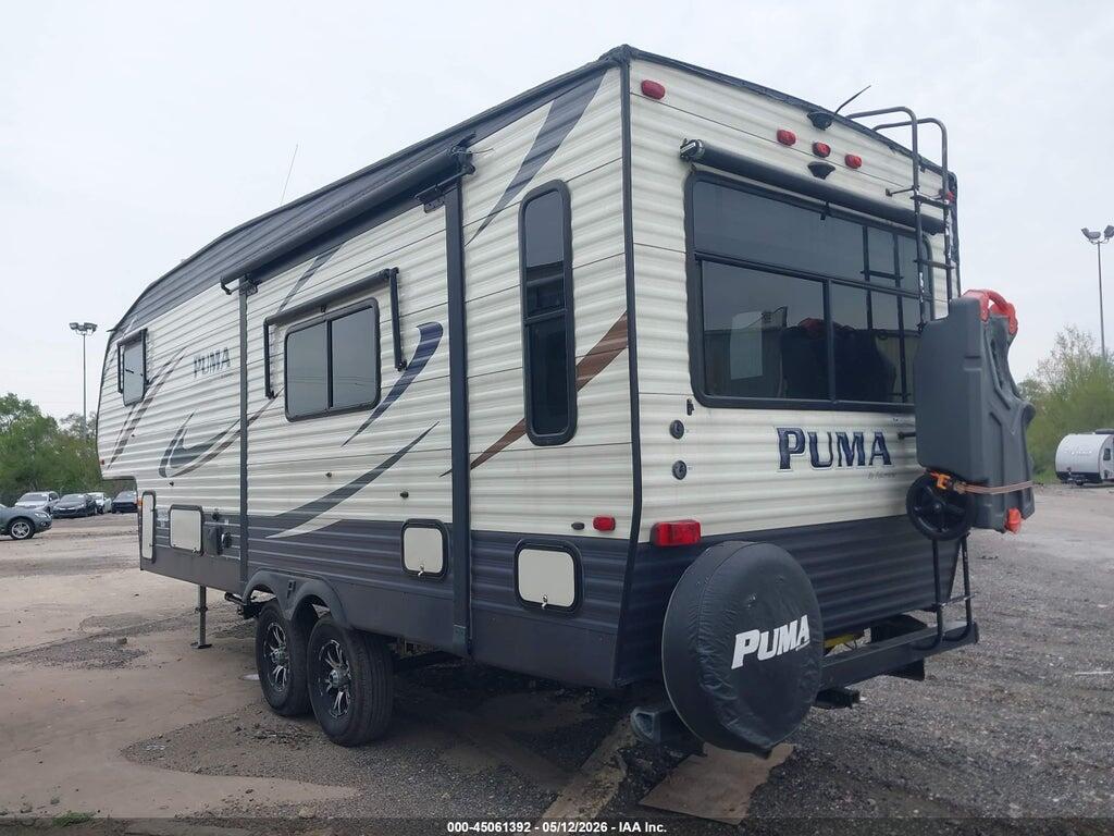 4X4FPUA24HP066285 2017 PALOMINO PUMA FIFTH WHEEL SER photo no. 3