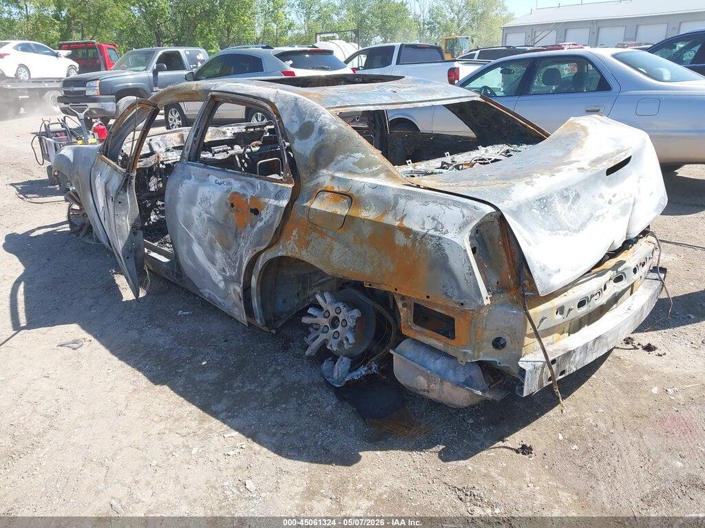 2C3CCAAG4HH590768 2017 CHRYSLER 300 photo no. 3