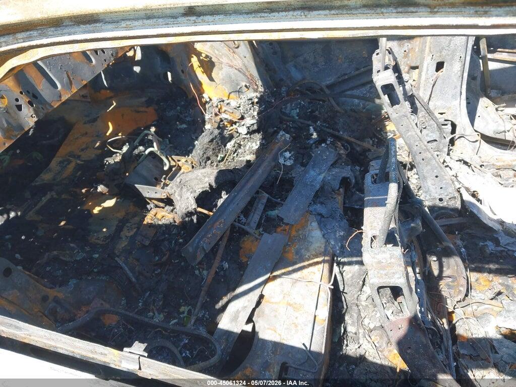 2C3CCAAG4HH590768 2017 CHRYSLER 300 photo no. 8