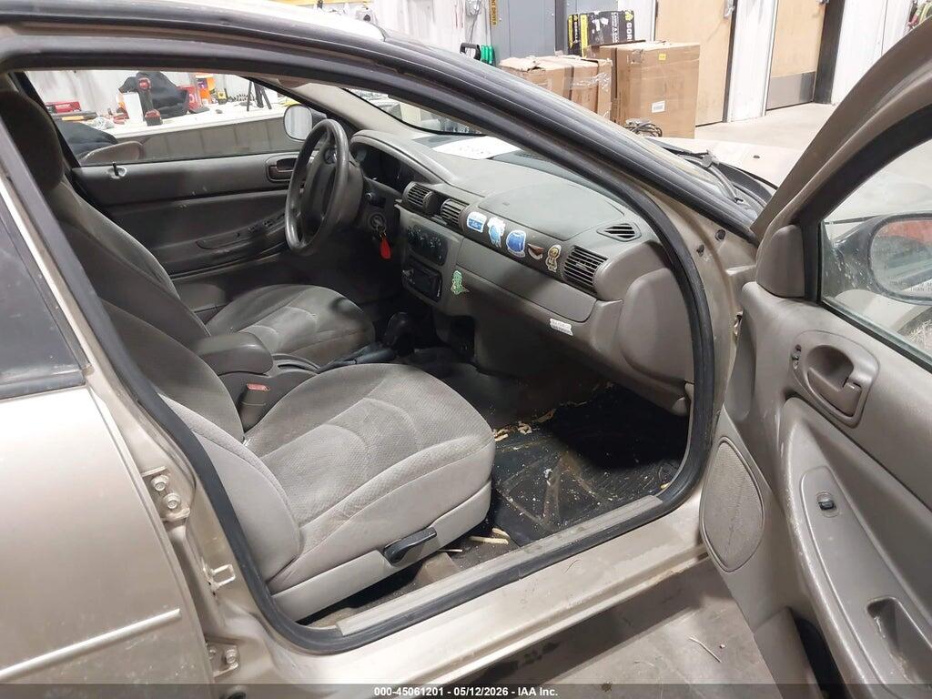 1C3EL46X84N273676 2004 CHRYSLER SEBRING photo no. 5