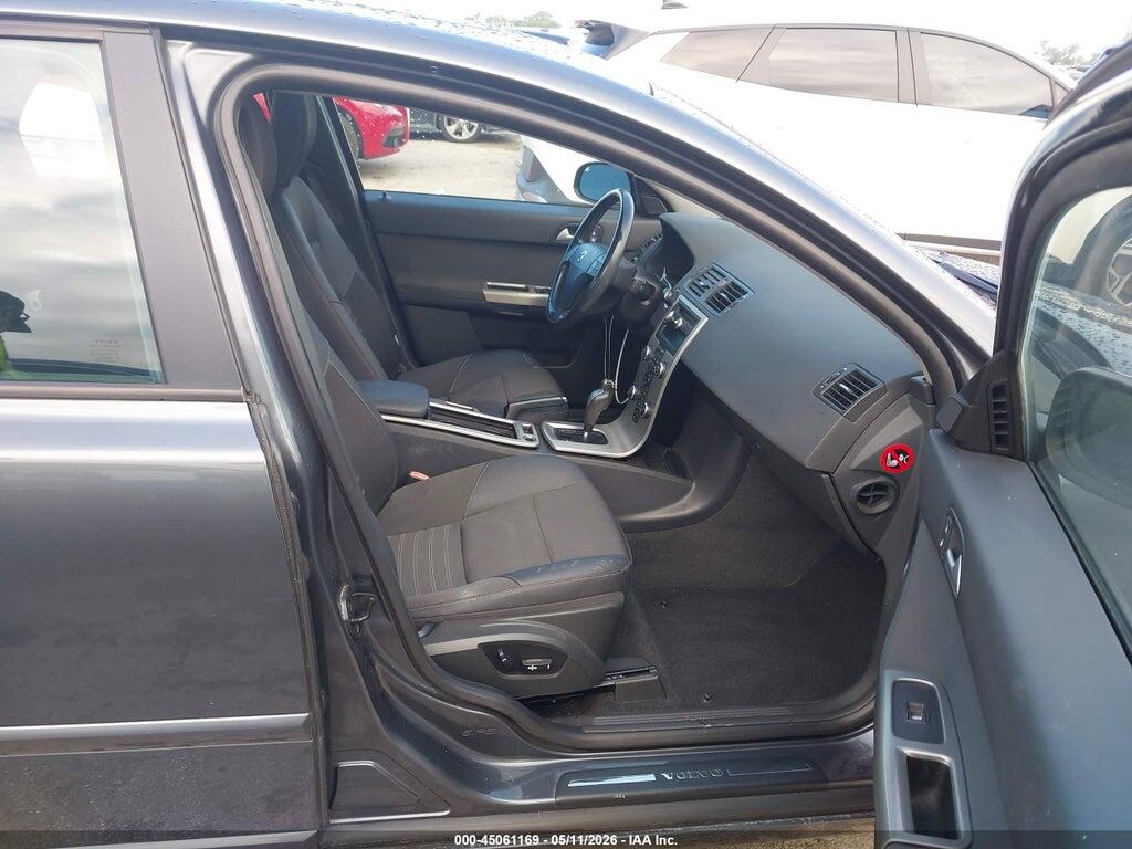 YV1390MS0A2490955 2010 VOLVO S40 photo no. 5
