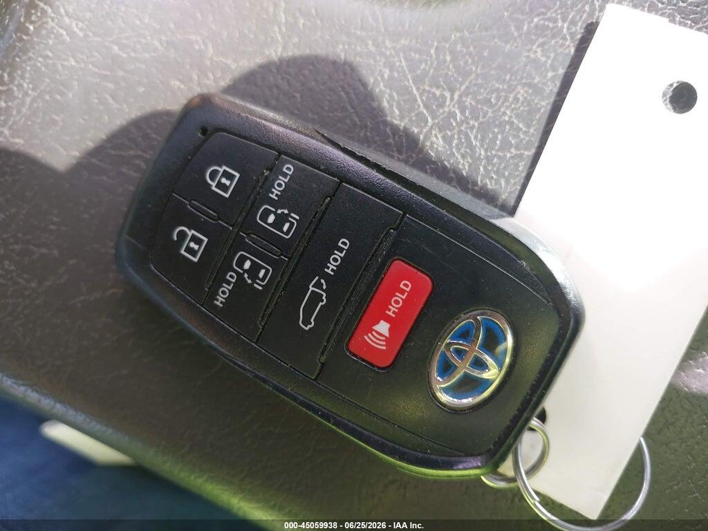 5TDYRKEC5NS113129 2022 TOYOTA SIENNA photo no. 11