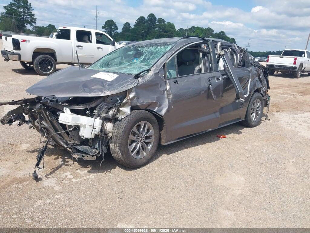 5TDYRKEC5NS113129 2022 TOYOTA SIENNA photo no. 2