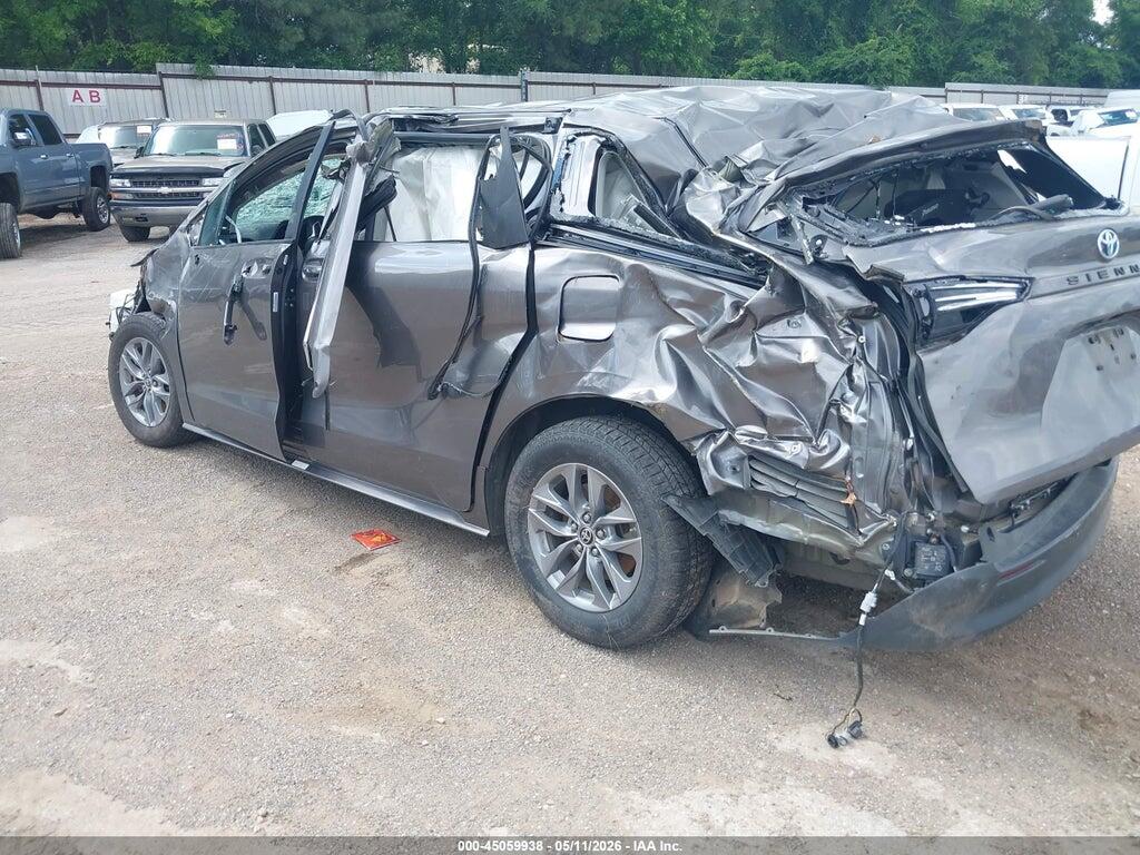 5TDYRKEC5NS113129 2022 TOYOTA SIENNA photo no. 3