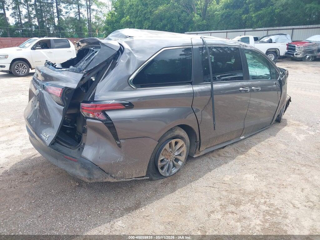5TDYRKEC5NS113129 2022 TOYOTA SIENNA photo no. 4