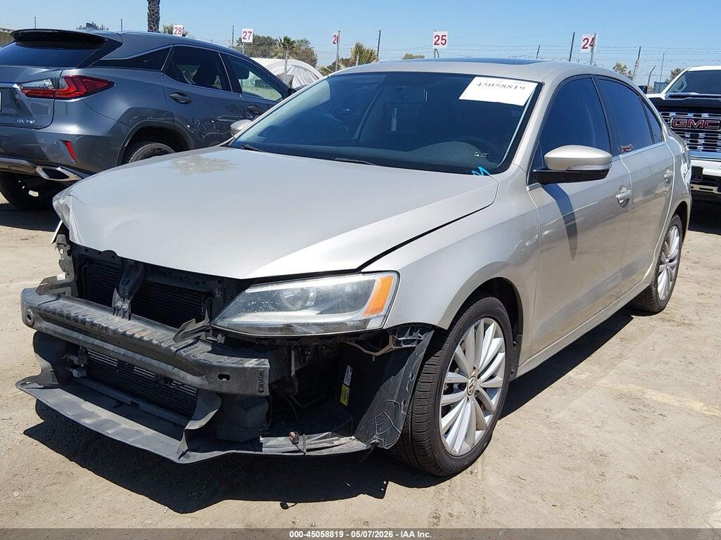 3VWLP7AJ9CM458868 2012 VOLKSWAGEN JETTA photo no. 2