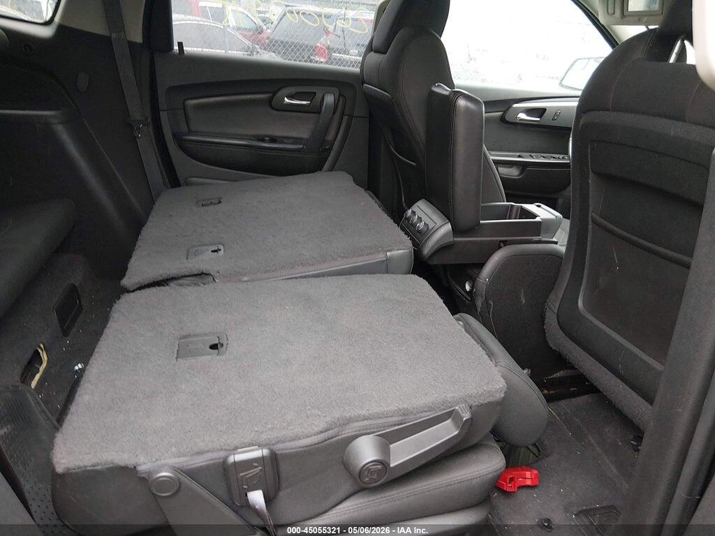 1GNKVGED0BJ351722 2011 CHEVROLET TRAVERSE photo no. 8